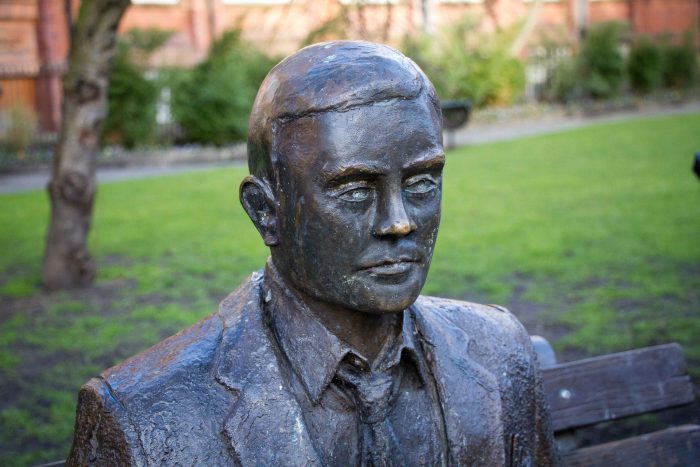 alan turing - inteligência em vendas